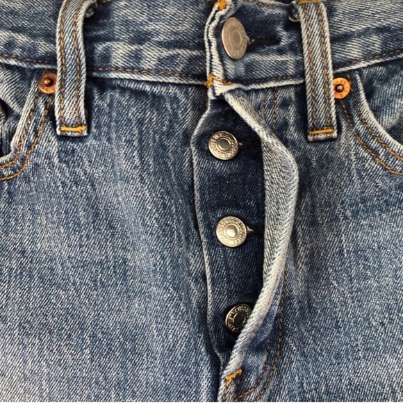 Levi’s White Oak Cone Denim Raw Hem Button Fly Jeans - Picture 7 of 8